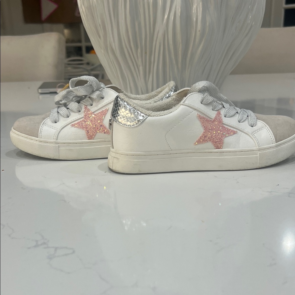 Steve Madden White and Pink Kids Sneakers